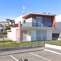 VILLA INDIPENDENTE CON GIARDINO