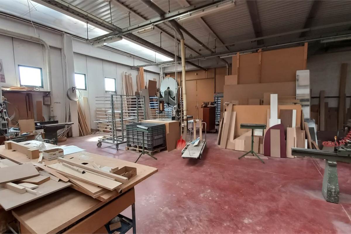 capannone industriale produttivo