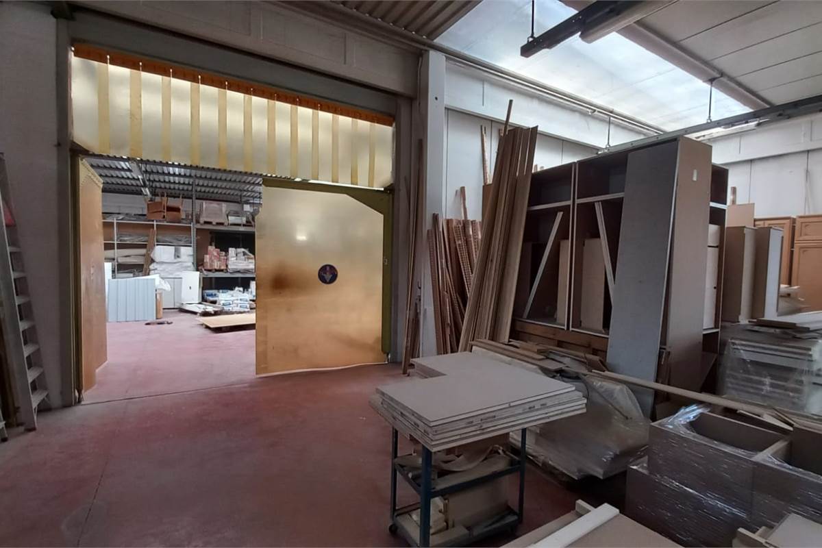 capannone industriale produttivo