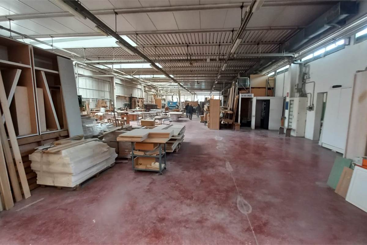 capannone industriale produttivo