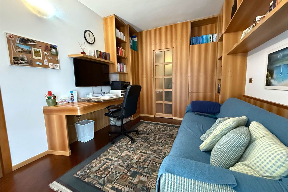 Attico  con terrazzi e box 
