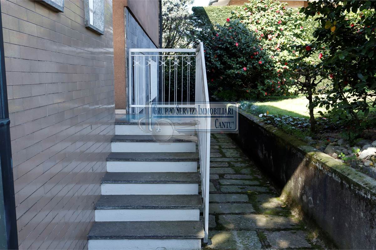 Villa singola con giardino