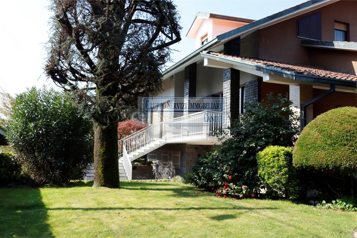 Villa singola con giardino