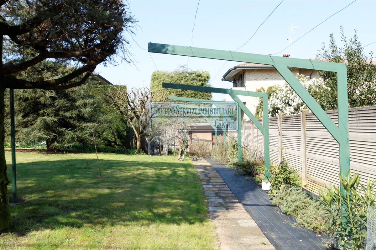 Villa singola con giardino
