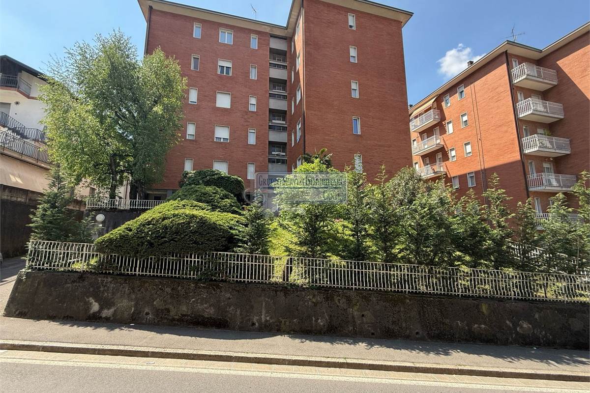 3 locali In Vendita a Cantù