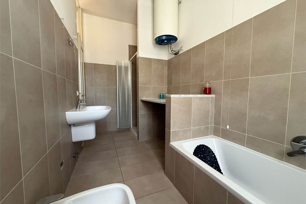 3 locali In Vendita a Cantù