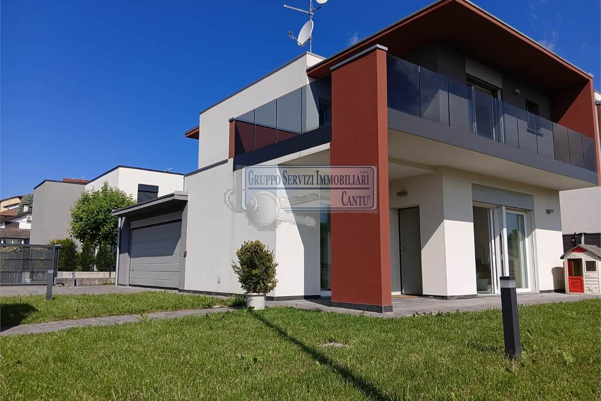 VILLA INDIPENDENTE CON GIARDINO