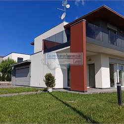 VILLA INDIPENDENTE CON GIARDINO