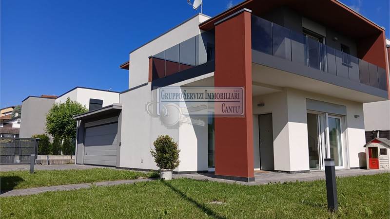 VILLA INDIPENDENTE CON GIARDINO