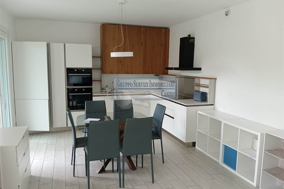 VILLA INDIPENDENTE CON GIARDINO