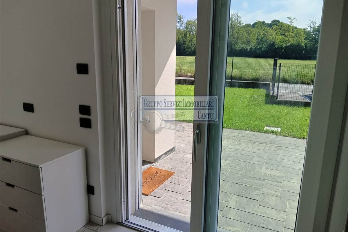 VILLA INDIPENDENTE CON GIARDINO