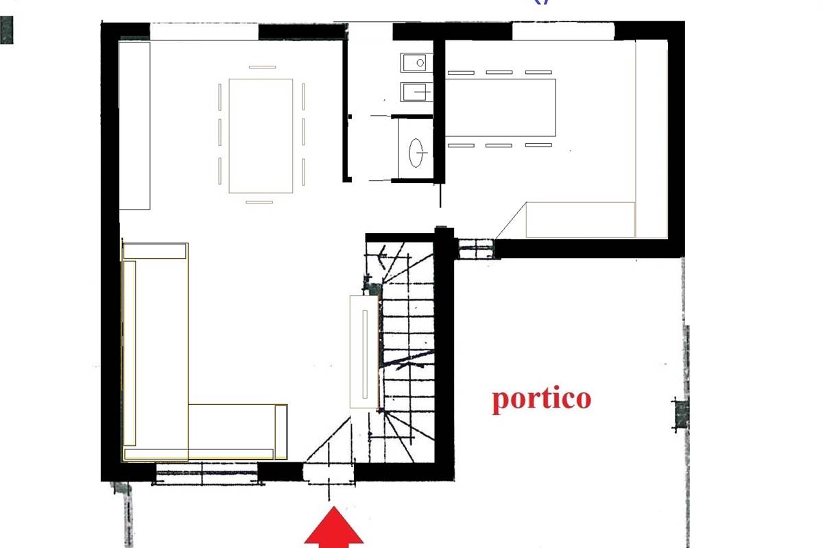 Libera villa a schiera con ingresso indipendente 