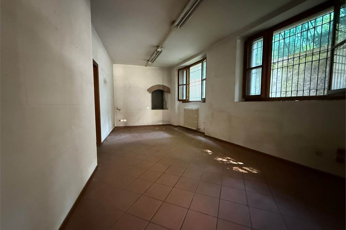Un Angolo di Storia e Prestigio a Due Passi da Piazza Garibaldi