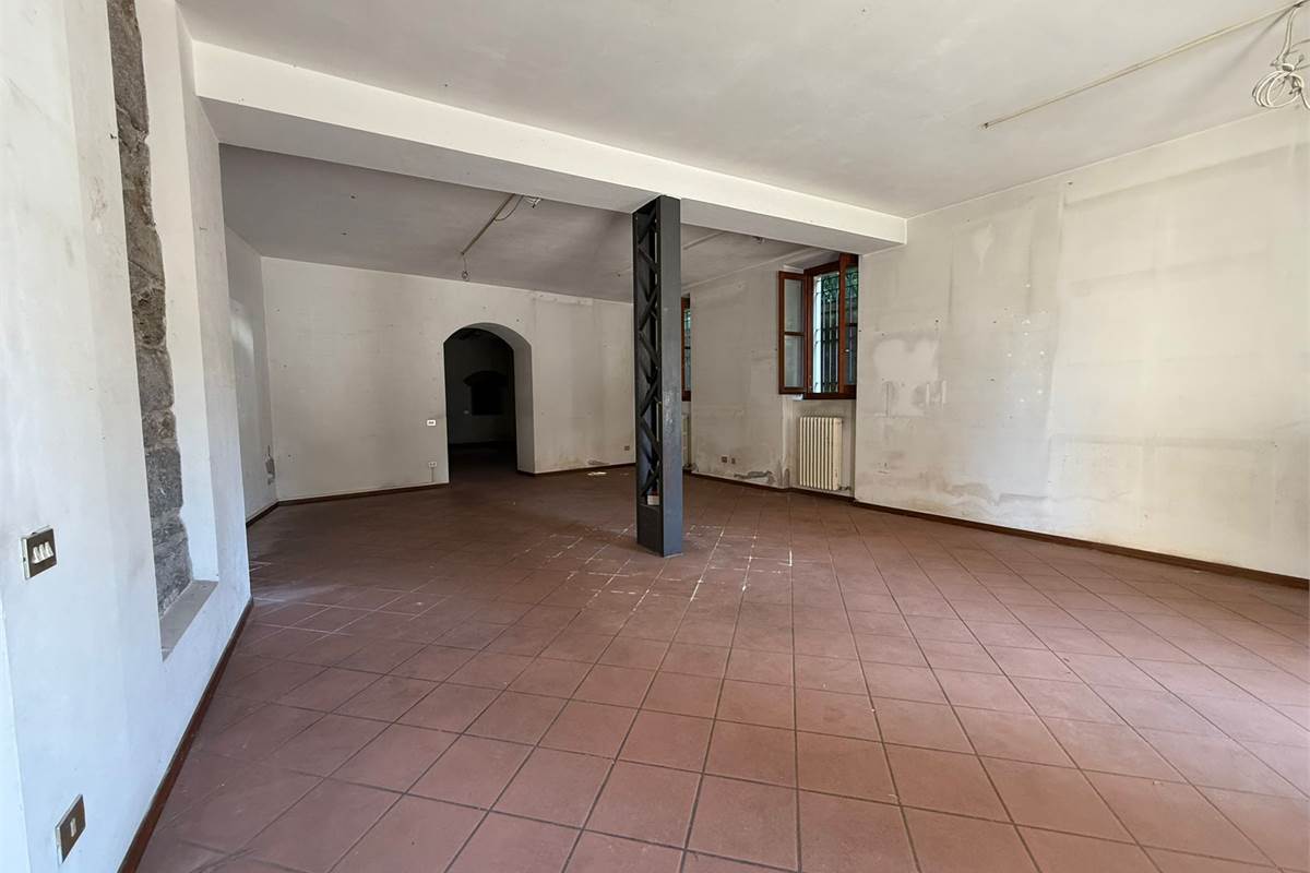 Un Angolo di Storia e Prestigio a Due Passi da Piazza Garibaldi