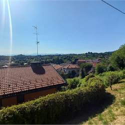 Nuova villa singola  in collina