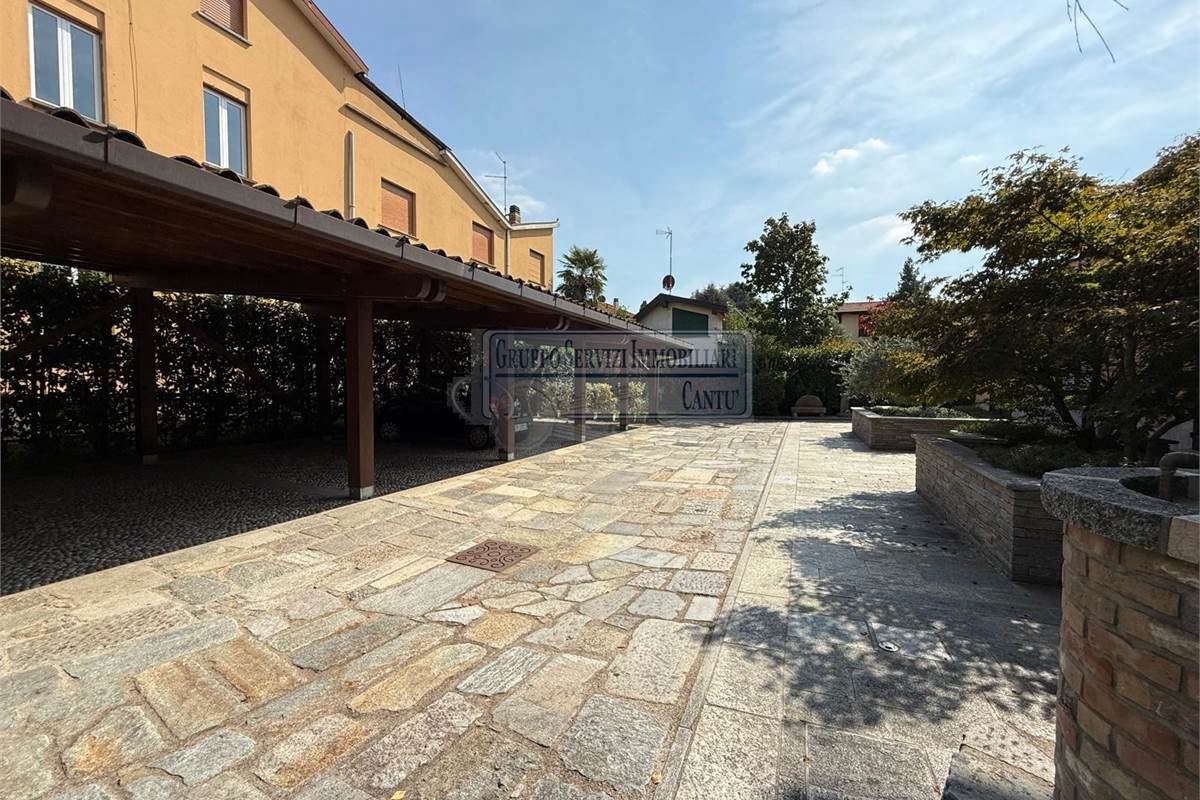 APPARTAMENTO IN VILLA