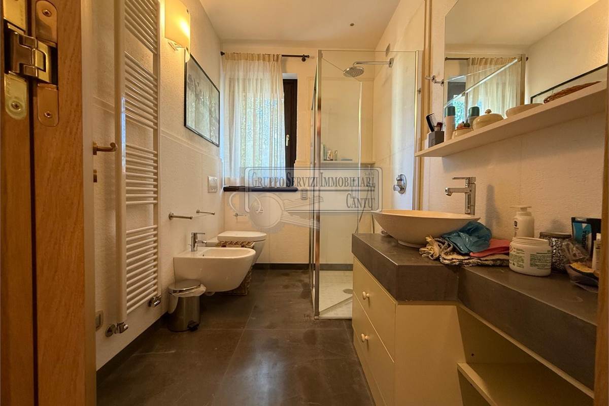 APPARTAMENTO IN VILLA