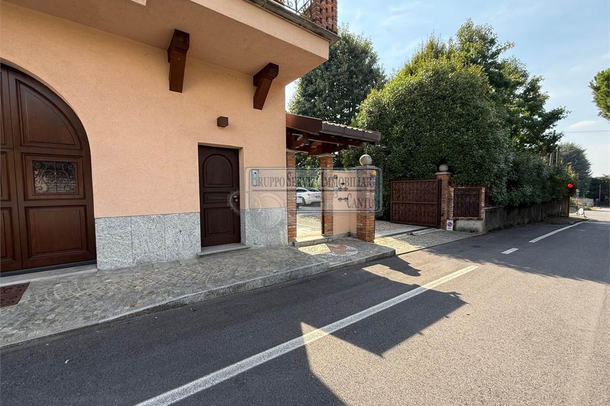 APPARTAMENTO IN VILLA