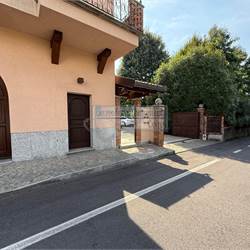 APPARTAMENTO IN VILLA