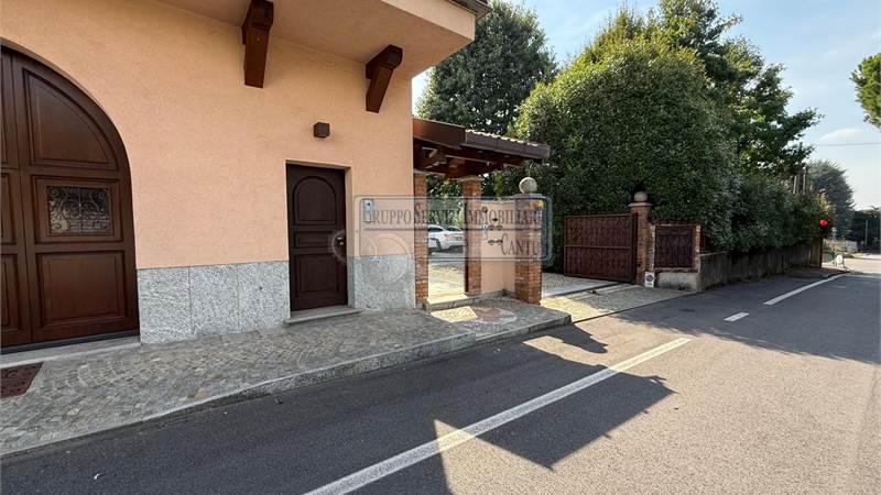 APPARTAMENTO IN VILLA