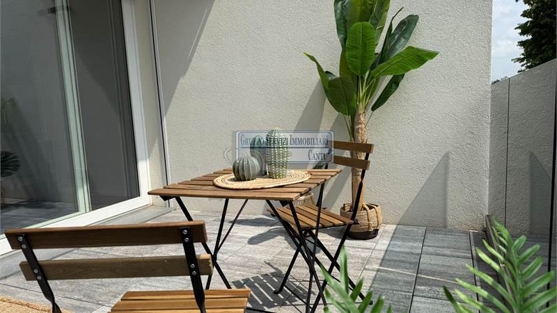 Esclusivo trilocale al lago