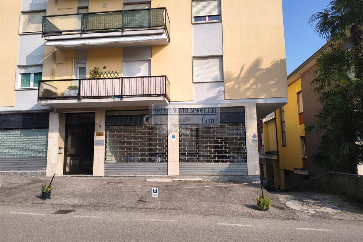 Libero con parcheggio privato