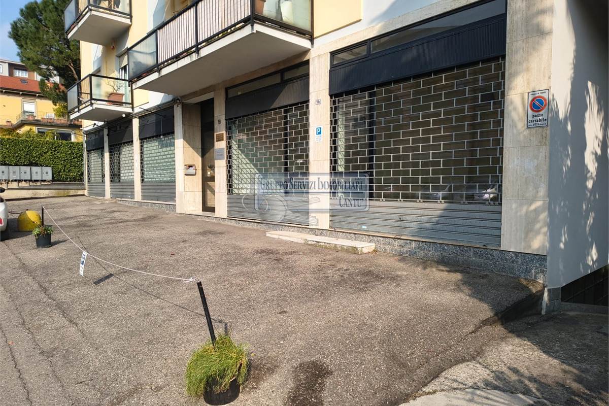 Libero con parcheggio privato