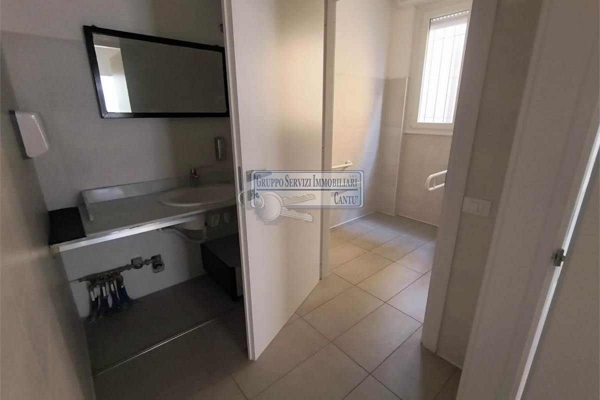 Libero con parcheggio privato