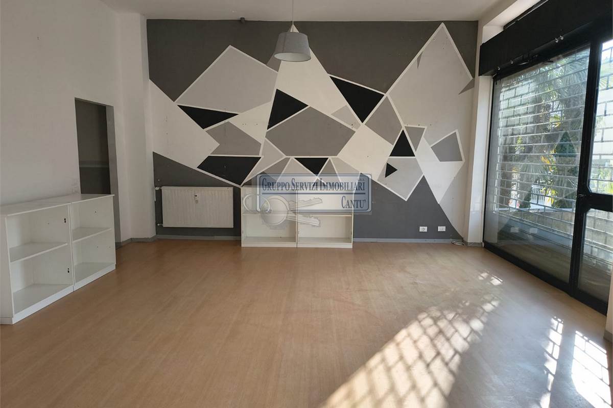 Libero con parcheggio privato