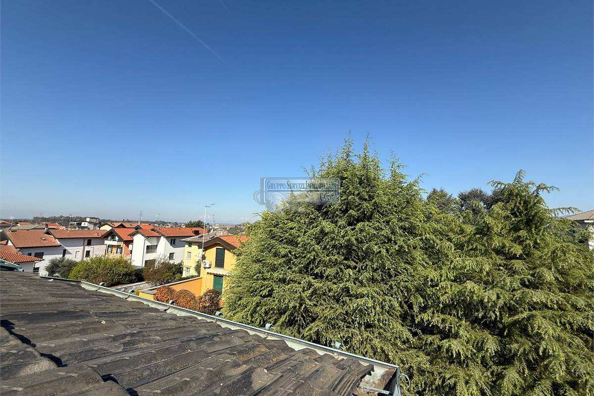 In trifamiliare senza spese con terrazzini doppio box