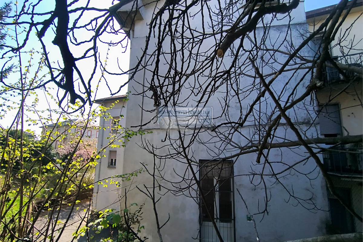 Occasione unica in centro: fabbricato cielo-terra da ristrutturare