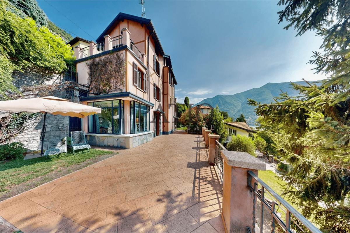 Carate Urio, Villa Liberty Vista lago