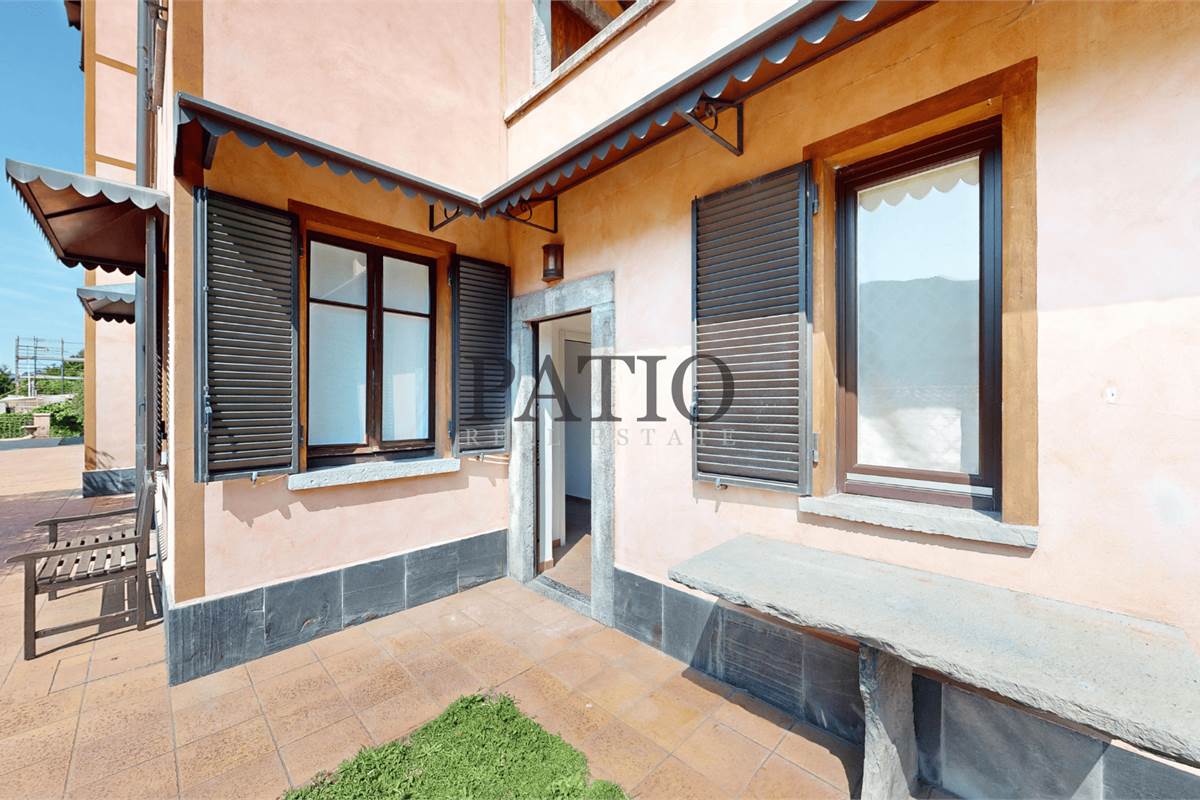Carate Urio, Villa Liberty Vista lago