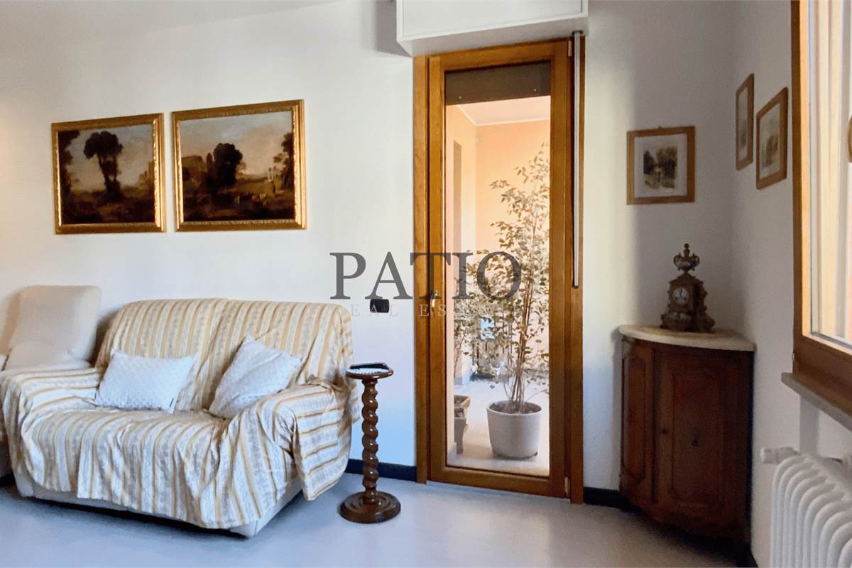 Como Breccia - Ampio Trilocale con Balconi e Box