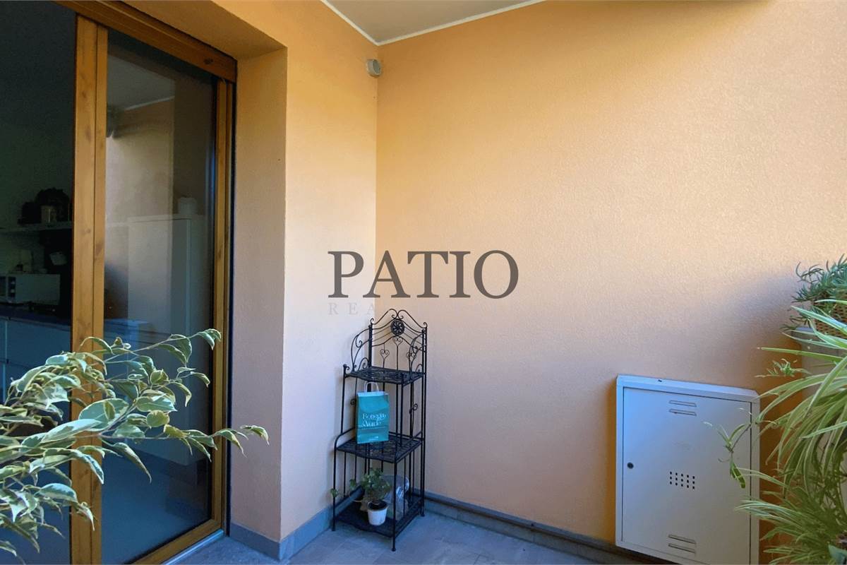 Como Breccia - Ampio Trilocale con Balconi e Box