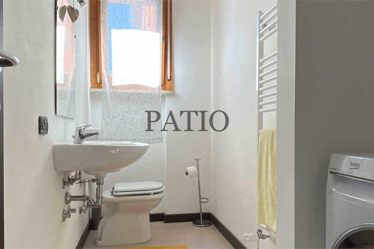 Como Breccia - Ampio Trilocale con Balconi e Box