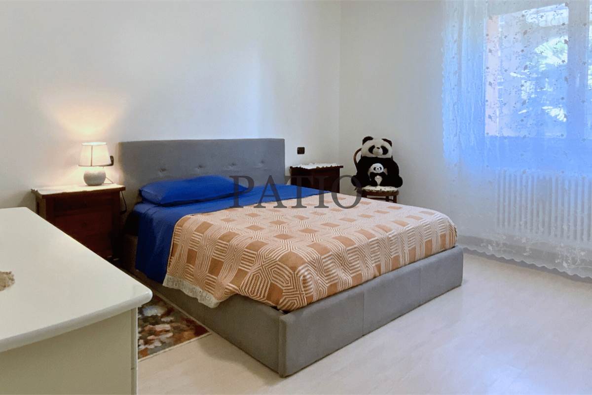 Como Breccia - Ampio Trilocale con Balconi e Box