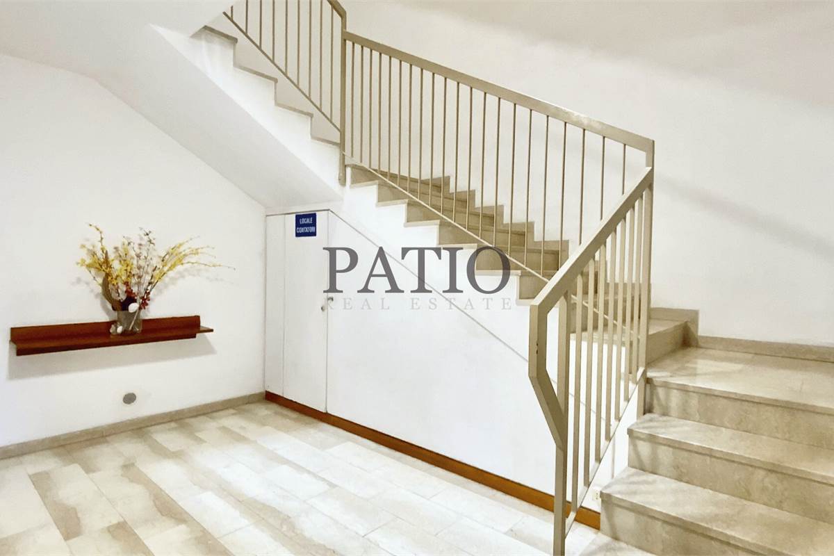 Como Breccia - Ampio Trilocale con Balconi e Box