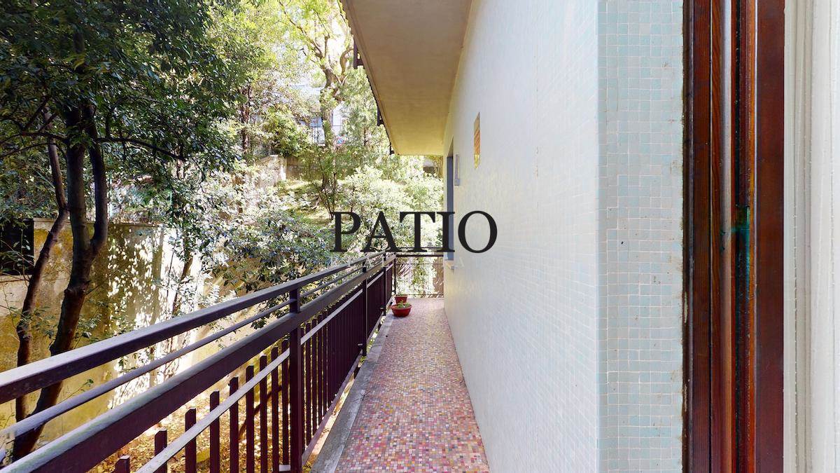 Como - Bilocale con balcone