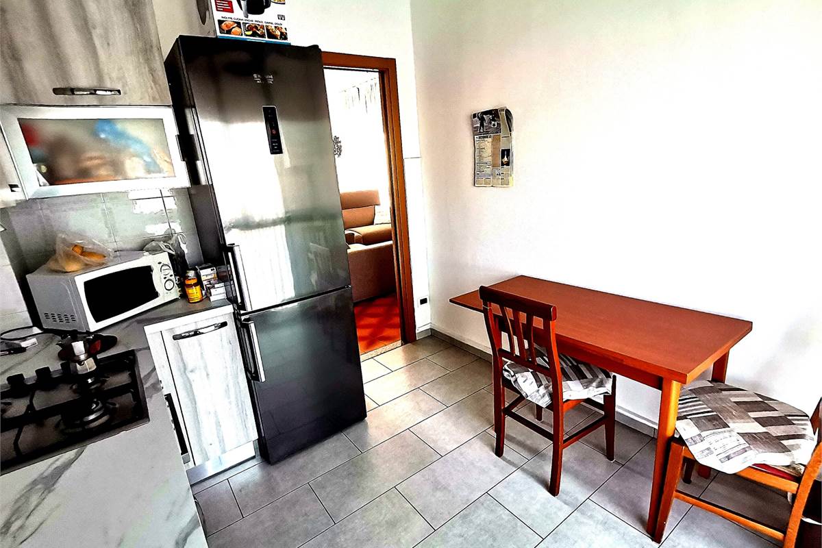 Trilocale con balcone 