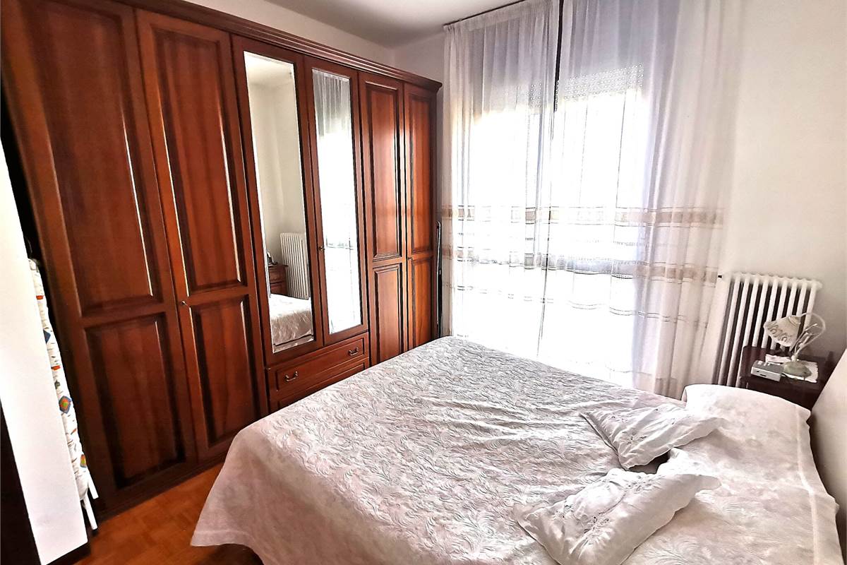 Trilocale con balcone 