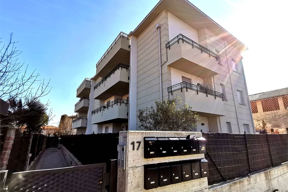 ATTICO con terrazzo favoloso e box doppio