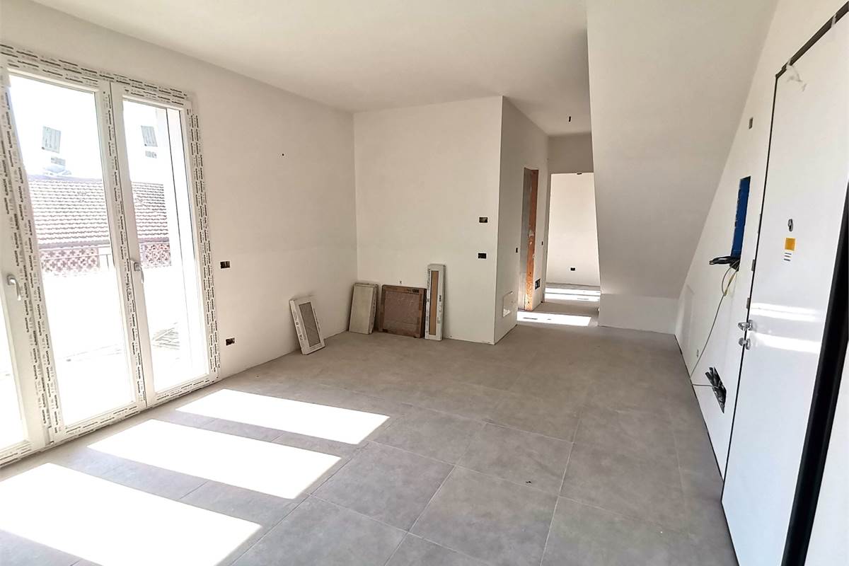 ATTICO con terrazzo favoloso e box doppio