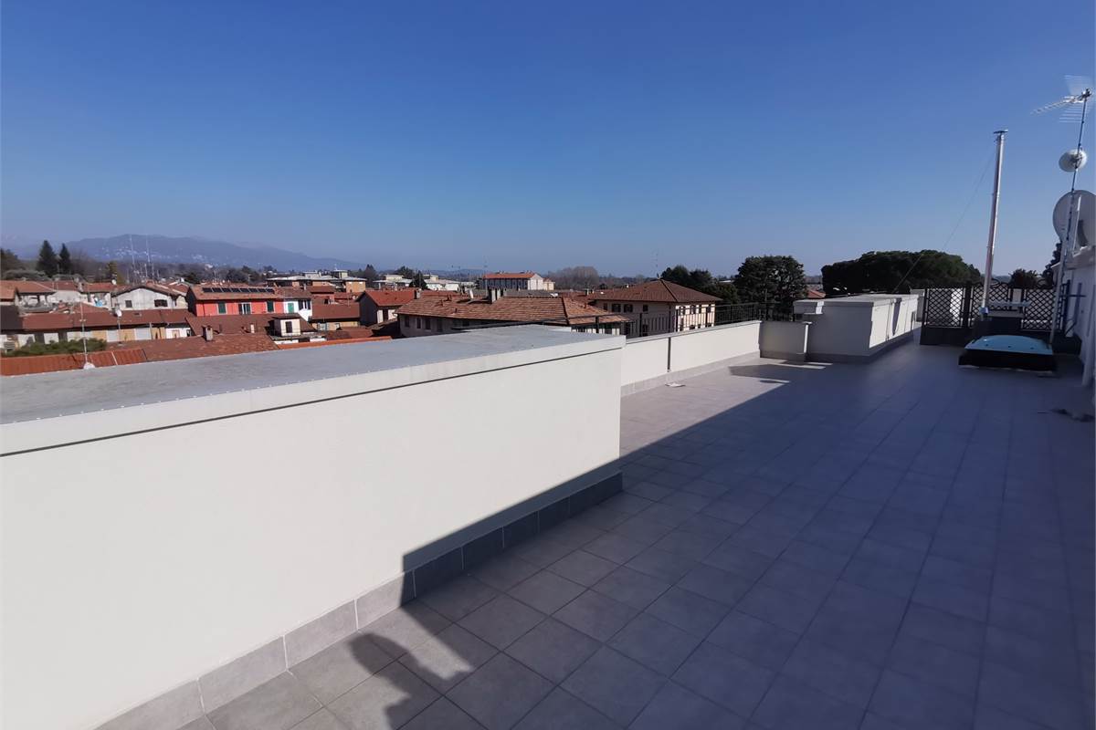 ATTICO con terrazzo favoloso e box doppio