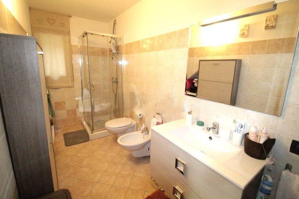 Particolare monolocale con taverna e 2 bagni