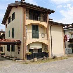 Particolare monolocale con taverna e 2 bagni