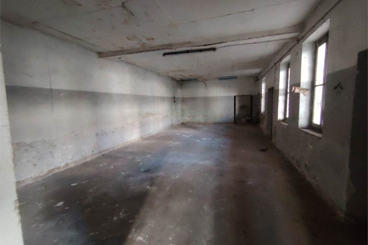 Intero compendio con chiostro interno