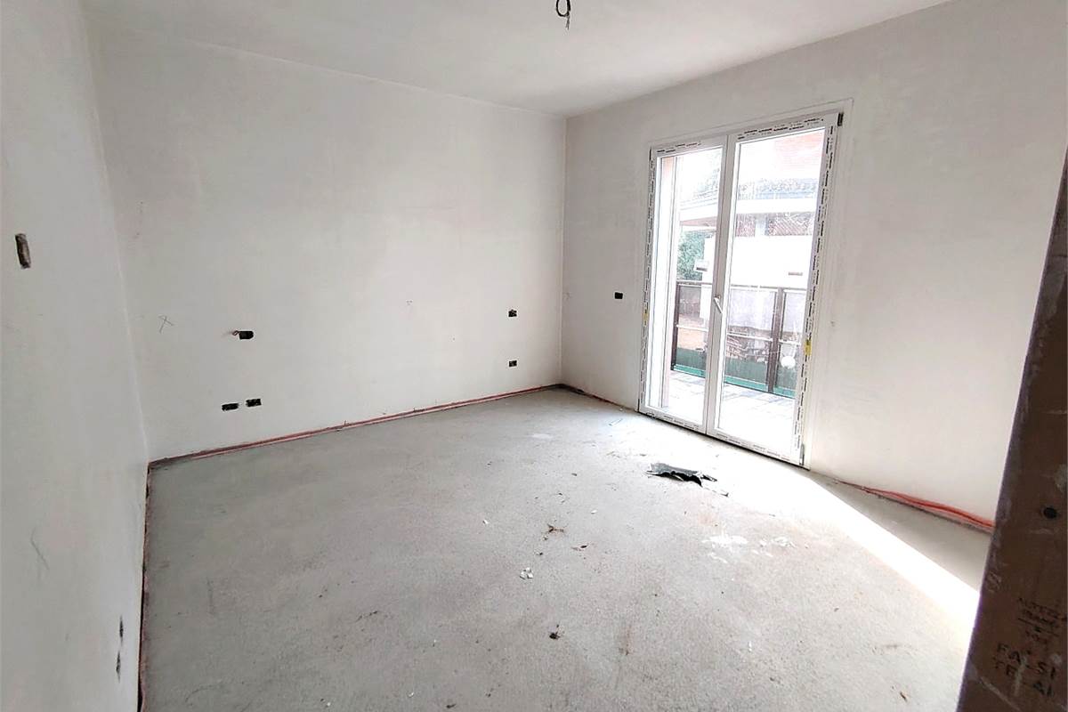 Villa Unifamiliare con ampio giardino e box doppio