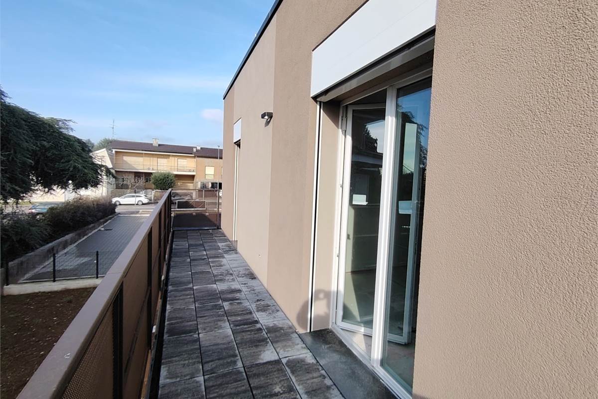 Villa Unifamiliare con ampio giardino e box doppio