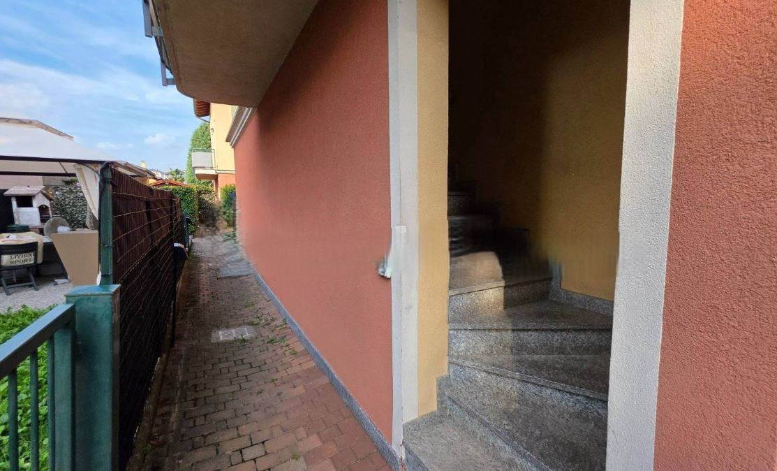 Bilocale con balcone e box triplo